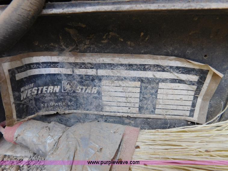 image for item J7406 1975 White Western Star ready mix truck