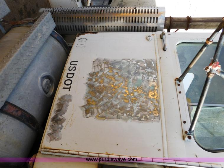 image for item J7406 1975 White Western Star ready mix truck