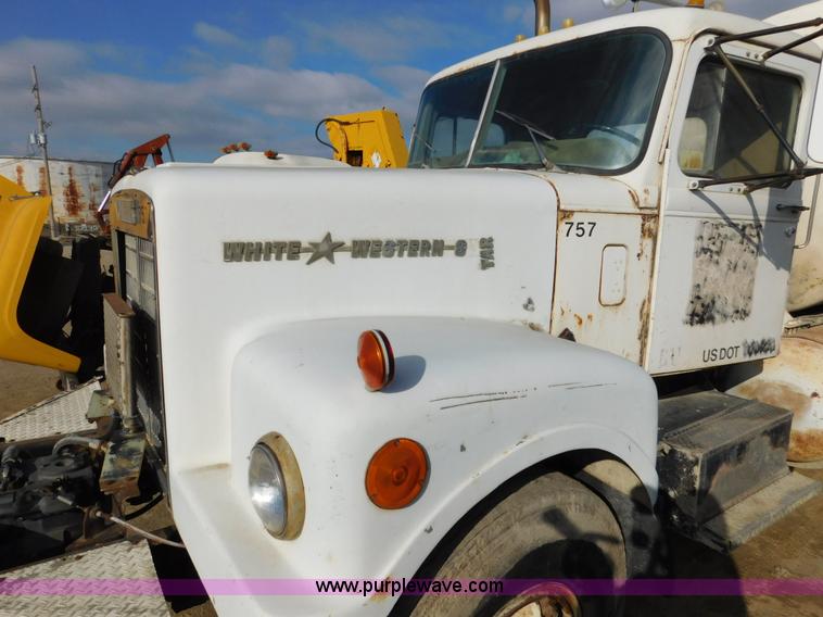 image for item J7406 1975 White Western Star ready mix truck