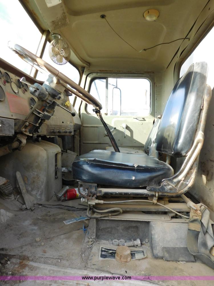 image for item J7407 1975 White Western Star ready mix truck