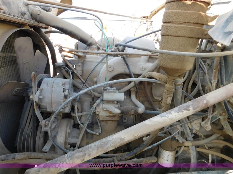 image for item J7407 1975 White Western Star ready mix truck