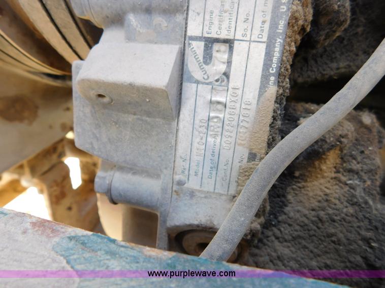 image for item J7407 1975 White Western Star ready mix truck