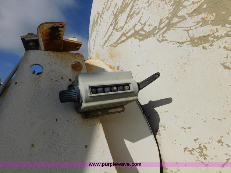 image for item J7407 1975 White Western Star ready mix truck