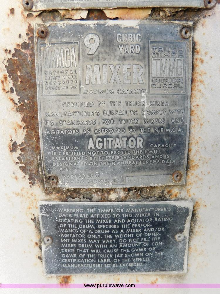 image for item J7407 1975 White Western Star ready mix truck