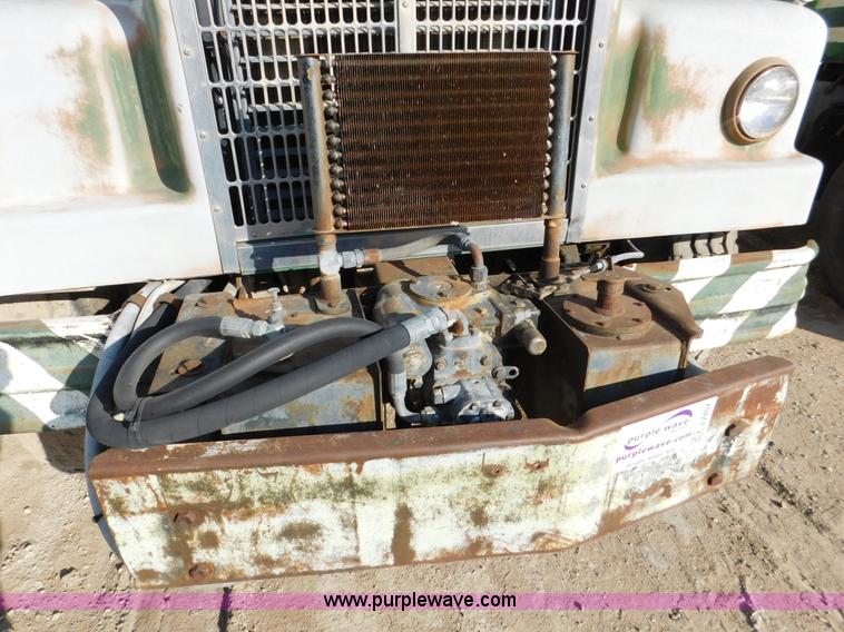 image for item J7407 1975 White Western Star ready mix truck