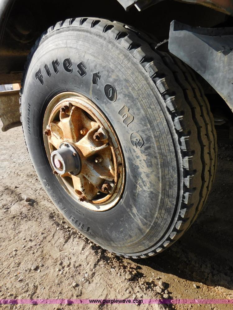 image for item J7407 1975 White Western Star ready mix truck