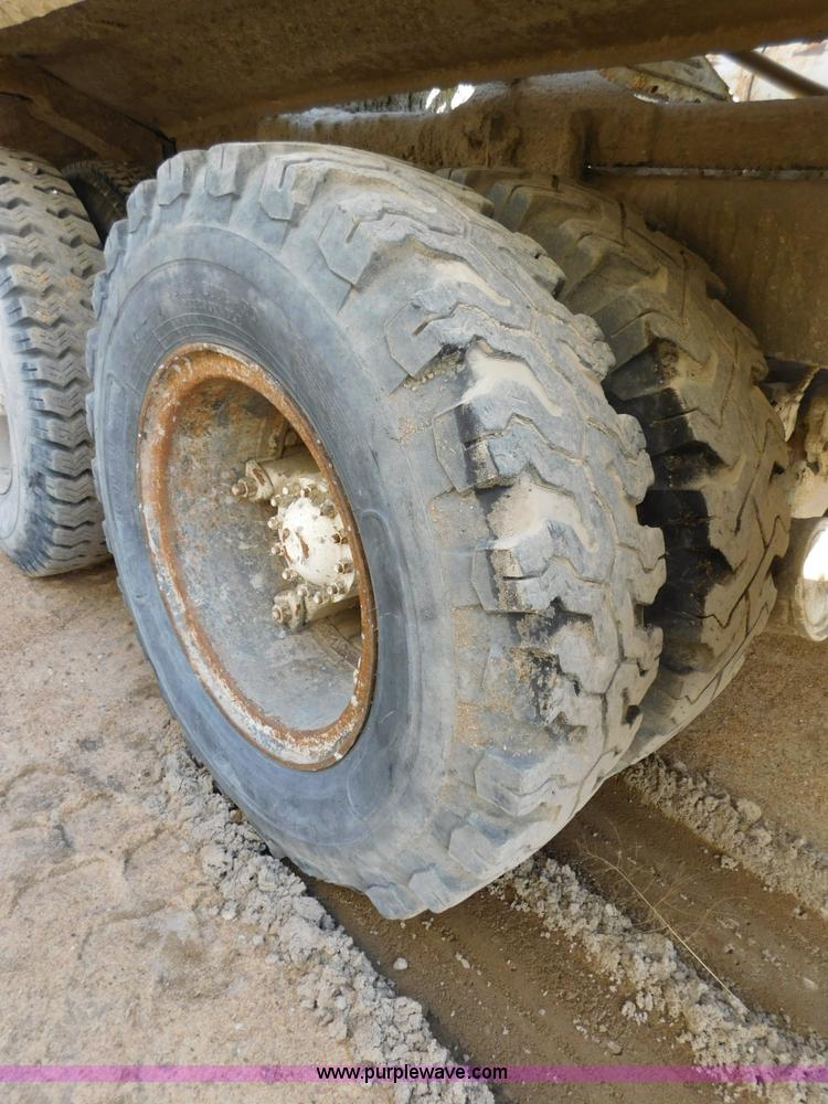 image for item J7407 1975 White Western Star ready mix truck