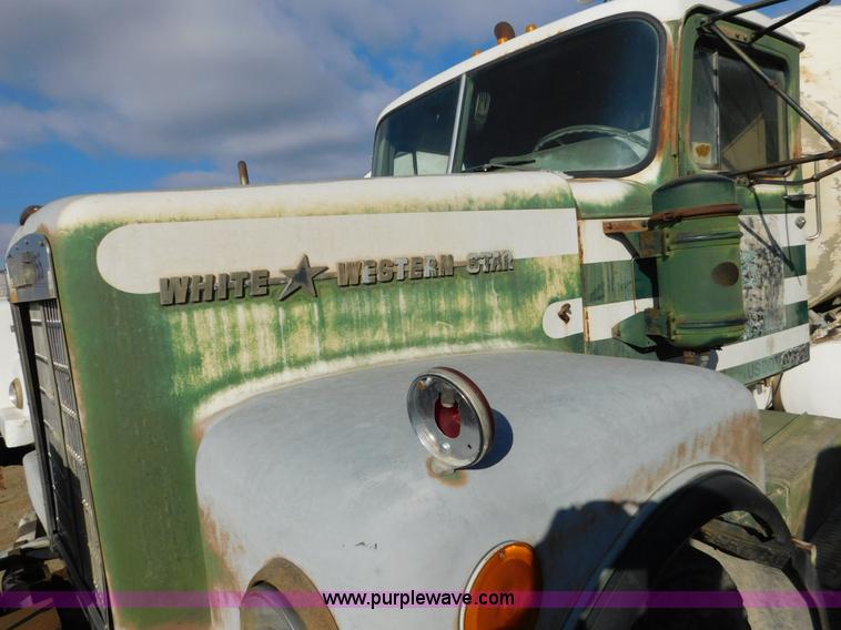image for item J7407 1975 White Western Star ready mix truck