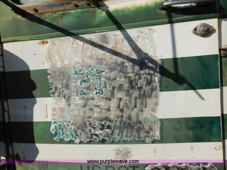 image for item J7407 1975 White Western Star ready mix truck