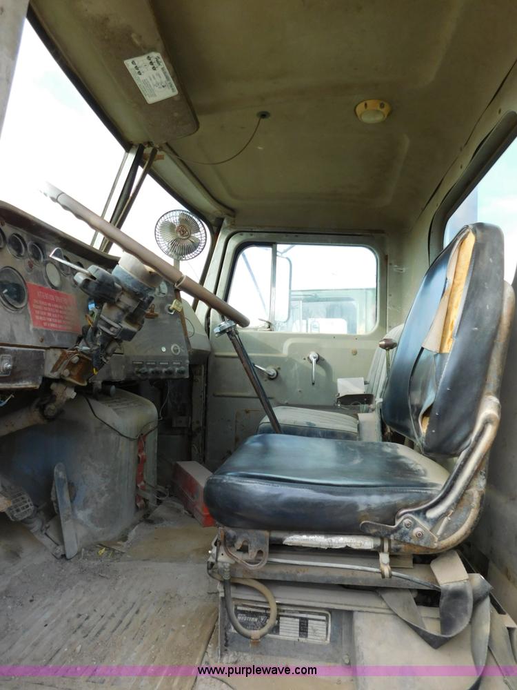 image for item J7408 1975 White Western Star ready mix truck