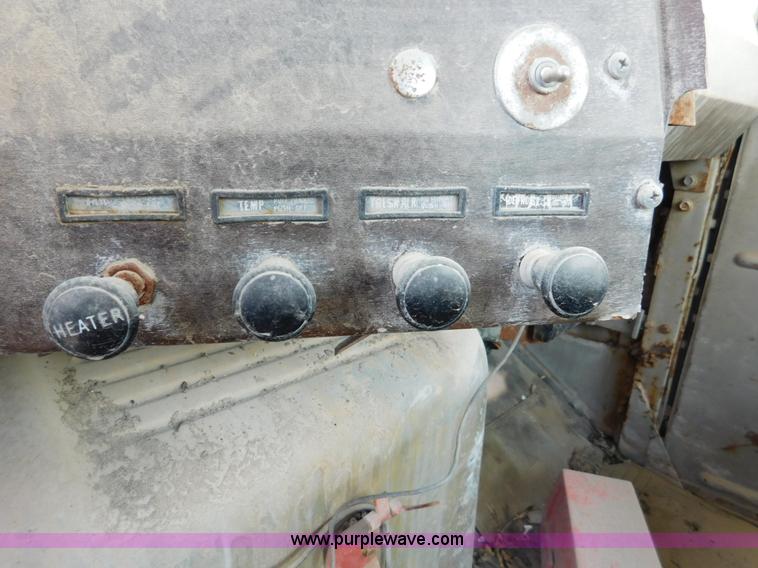 image for item J7408 1975 White Western Star ready mix truck