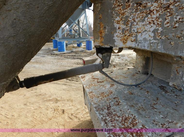 image for item J7408 1975 White Western Star ready mix truck