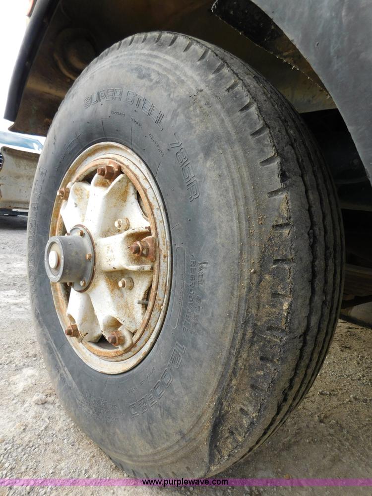 image for item J7408 1975 White Western Star ready mix truck