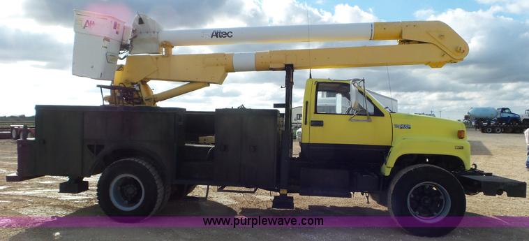image for item J8372 1991 GMC TopKick bucket truck