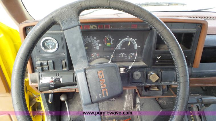 image for item J8372 1991 GMC TopKick bucket truck