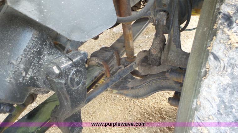 image for item J8372 1991 GMC TopKick bucket truck