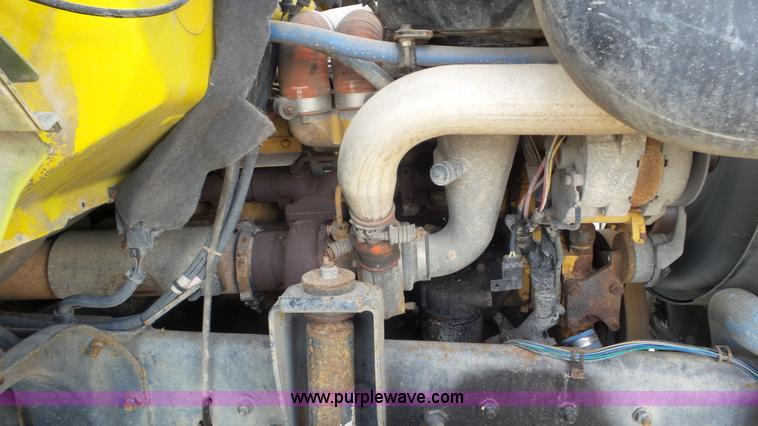 image for item J8372 1991 GMC TopKick bucket truck