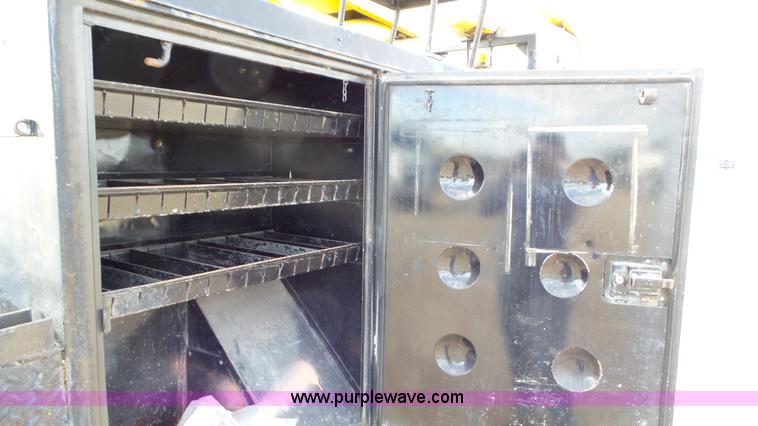 image for item J8372 1991 GMC TopKick bucket truck