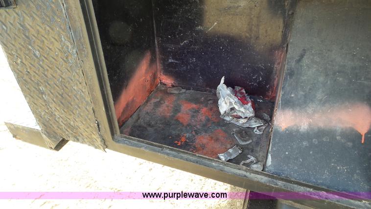 image for item J8372 1991 GMC TopKick bucket truck