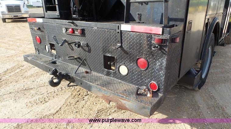 image for item J8372 1991 GMC TopKick bucket truck