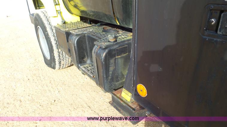 image for item J8372 1991 GMC TopKick bucket truck