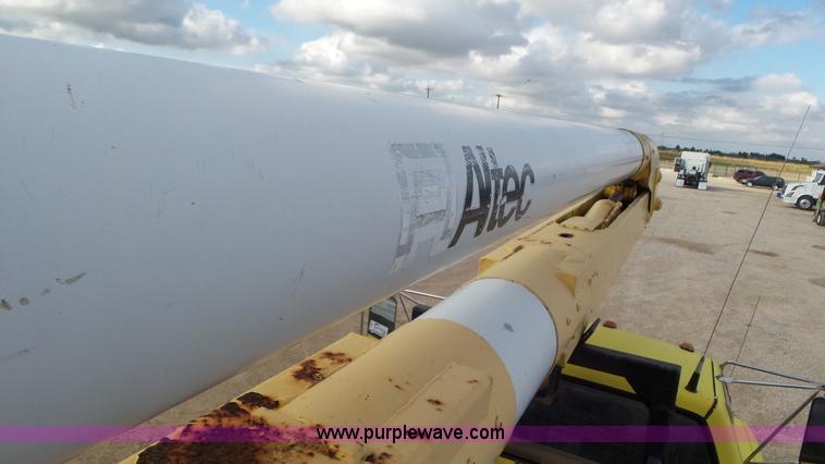 image for item J8372 1991 GMC TopKick bucket truck