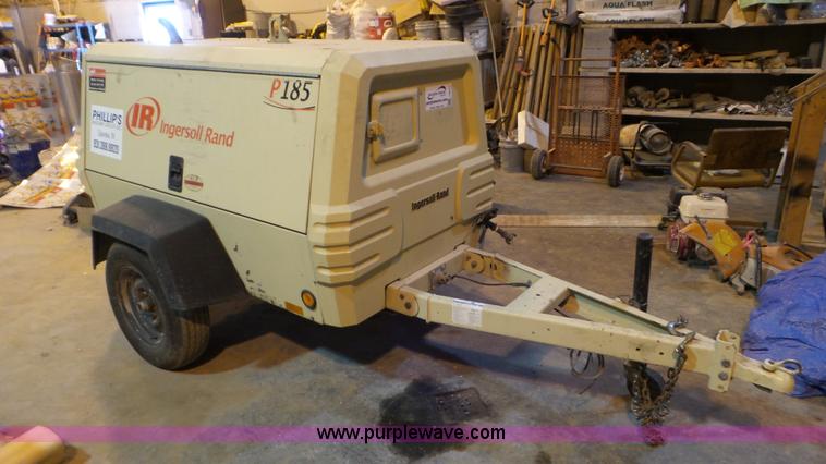 image for item J8377 2007 Ingersoll Rand P185 air compressor