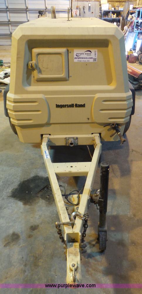 image for item J8377 2007 Ingersoll Rand P185 air compressor