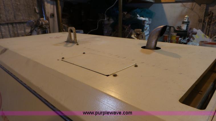 image for item J8377 2007 Ingersoll Rand P185 air compressor