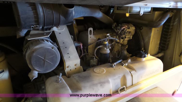 image for item J8377 2007 Ingersoll Rand P185 air compressor