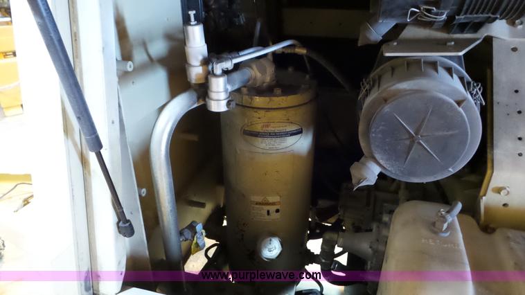 image for item J8377 2007 Ingersoll Rand P185 air compressor