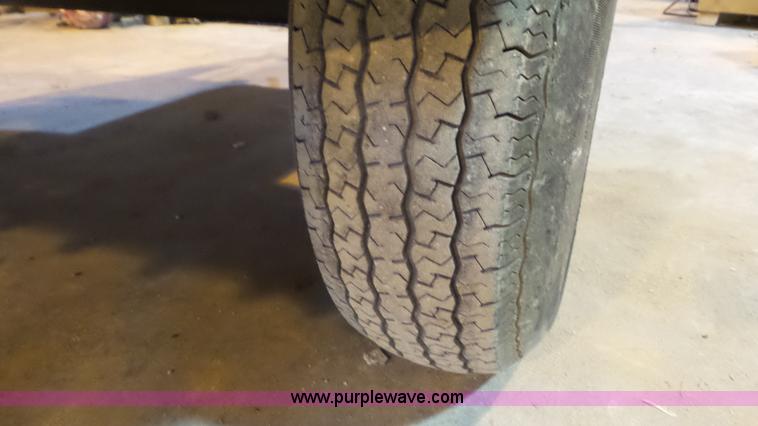 image for item J8377 2007 Ingersoll Rand P185 air compressor