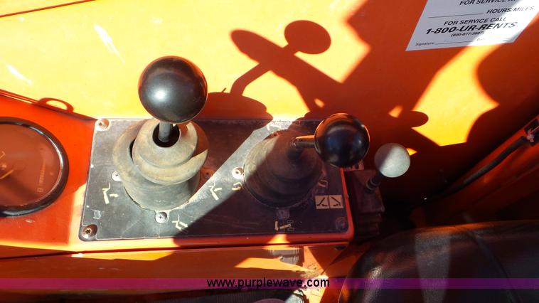 image for item J8379 2006 SkyTrak 8042 telehandler