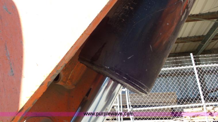 image for item J8379 2006 SkyTrak 8042 telehandler