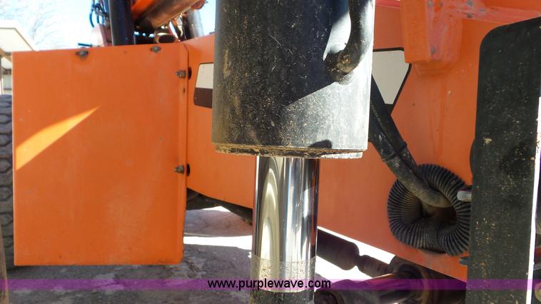 image for item J8379 2006 SkyTrak 8042 telehandler