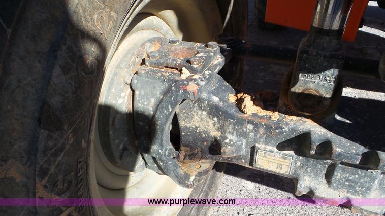 image for item J8379 2006 SkyTrak 8042 telehandler