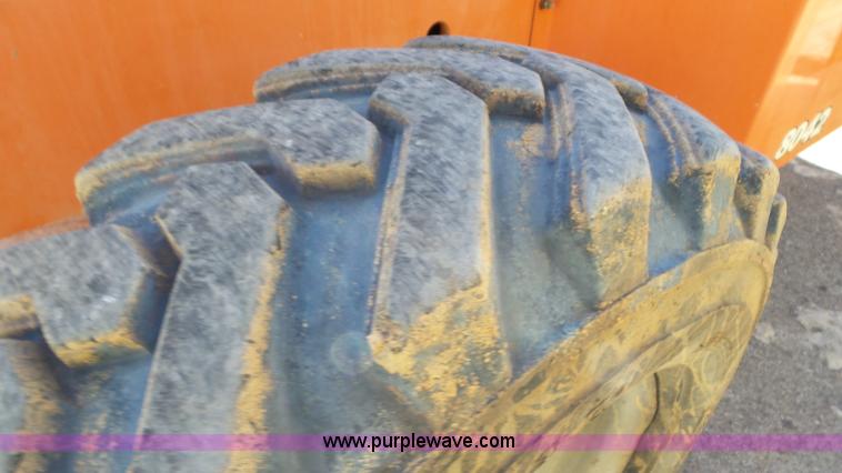 image for item J8379 2006 SkyTrak 8042 telehandler