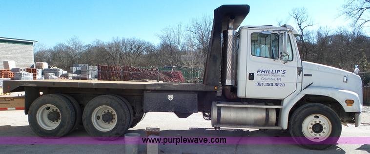 image for item J8381 1998 Freightliner FL112 dump flatbed truck