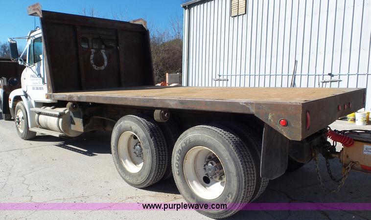 image for item J8381 1998 Freightliner FL112 dump flatbed truck