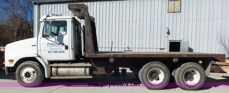 image for item J8381 1998 Freightliner FL112 dump flatbed truck