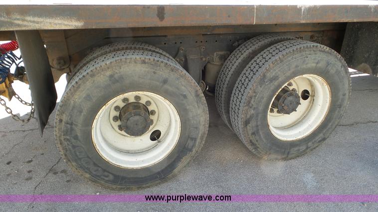 image for item J8381 1998 Freightliner FL112 dump flatbed truck