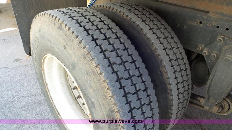 image for item J8381 1998 Freightliner FL112 dump flatbed truck