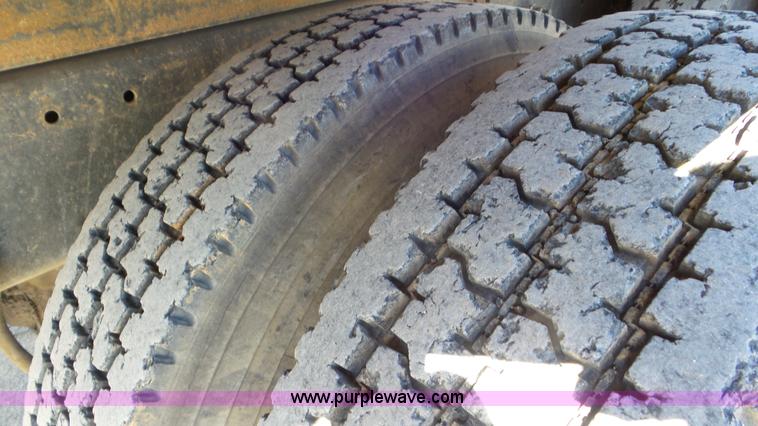 image for item J8381 1998 Freightliner FL112 dump flatbed truck