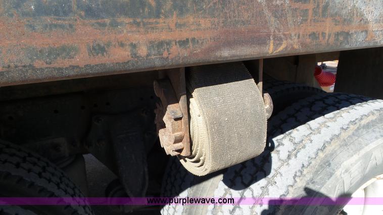 image for item J8381 1998 Freightliner FL112 dump flatbed truck