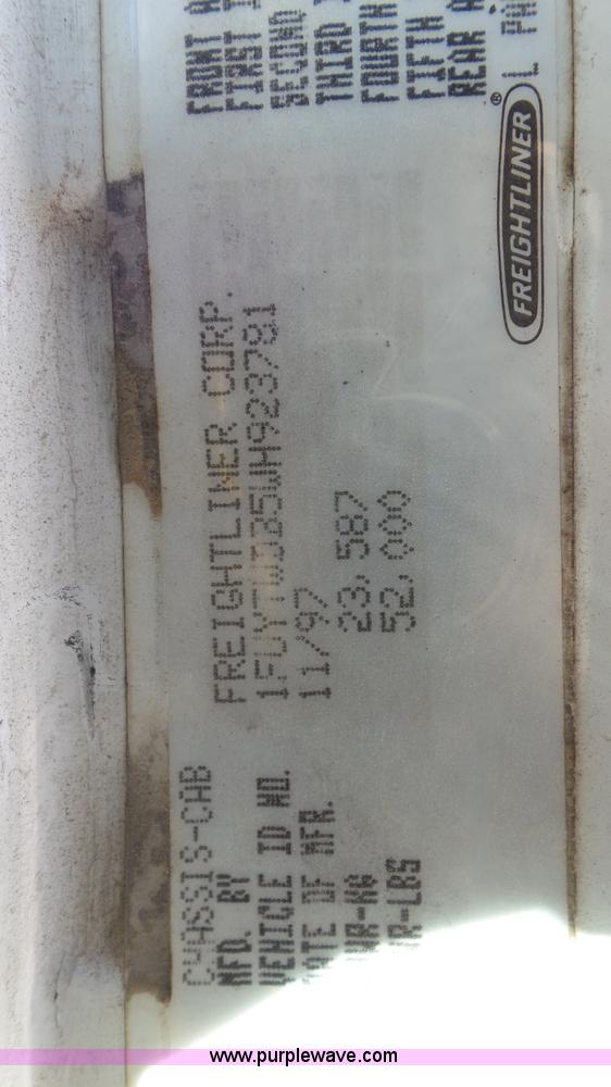 image for item J8381 1998 Freightliner FL112 dump flatbed truck