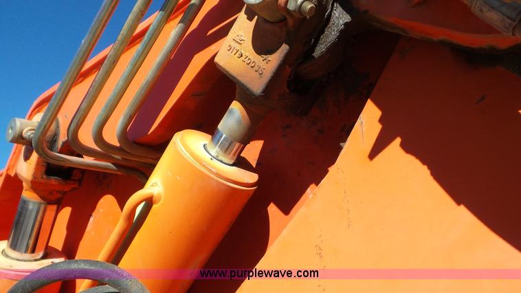 image for item J8383 2004 SkyTrak 8042 telehandler