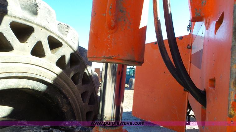 image for item J8383 2004 SkyTrak 8042 telehandler