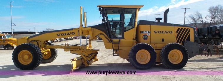 image for item J8389 2007 Volvo G940 motor grader