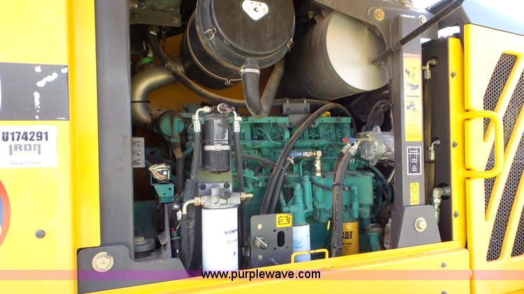 image for item J8389 2007 Volvo G940 motor grader