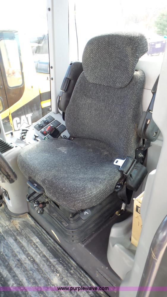 image for item J8389 2007 Volvo G940 motor grader